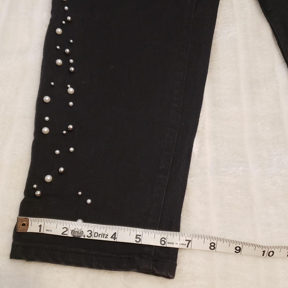 DC Jeans Slightly Curvy Beaded Detail Jeans - Picture 14 of 16